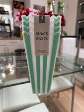 Green & White Plastic Popcorn