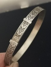 Pretty Art Nouveau Design Vintage Sterling Silver Buckle Bangle Childs Size