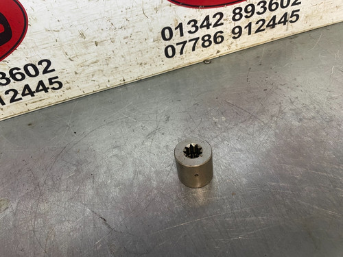 Splined pump connecting