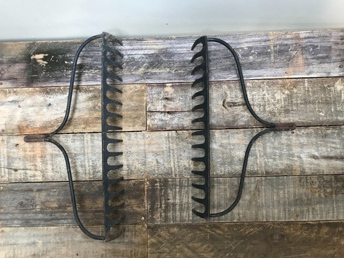 Old rusty 16 tine black - &,