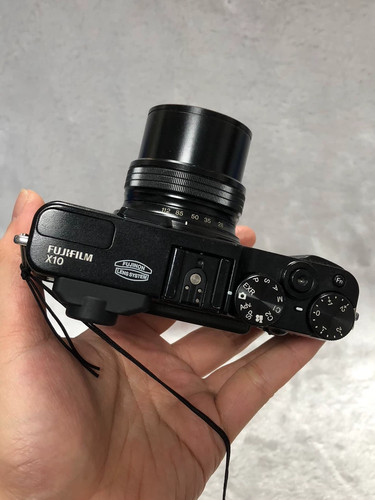 Fujifilm x10 12mp - 4x, optical