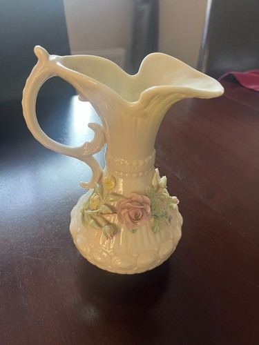 Small belleek pottery - small,