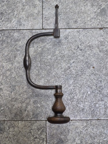 Very old drill brace - very, good