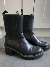 ZARA Black Ankle Boots –