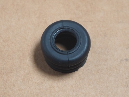 Suzuki nos 451 boot axle - -451-,