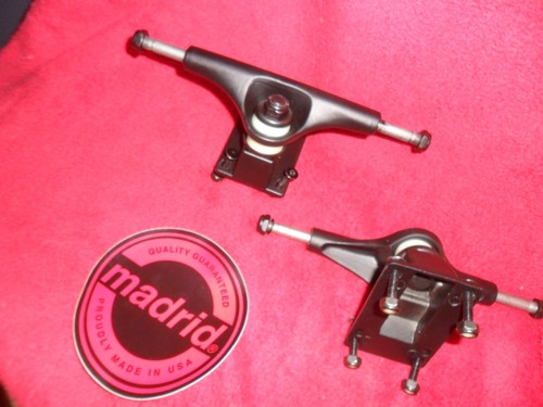 Skateboard trucks matt - trucks,