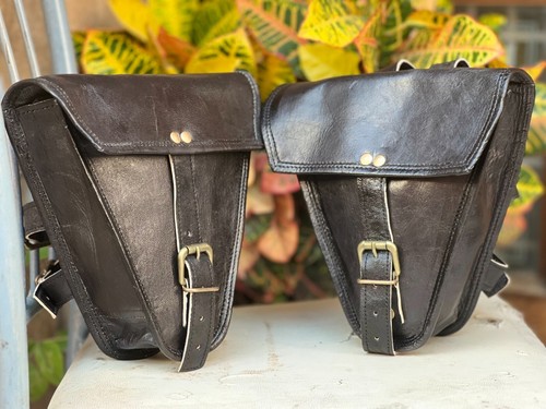 Pair leather cafe - 1,