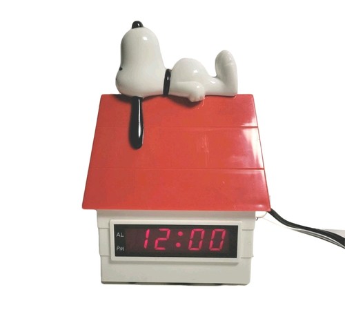 Snoopy sleeping dog house - sleeping,