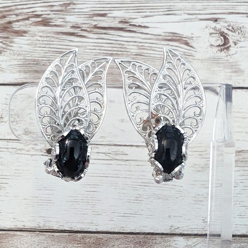 Vintage clip earrings - vintage,