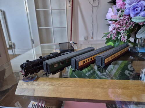 Bachmann class and hornby - bachmann,