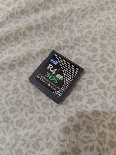 R4i 3ds rts revolution - r4,