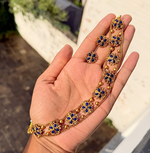 Gold tone floral choker - gold,