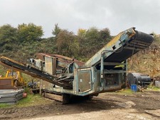 Tracked Soil/stone finger  Screener