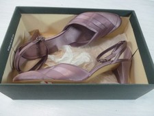 Clarks  Size 6 D  Anika Kendra