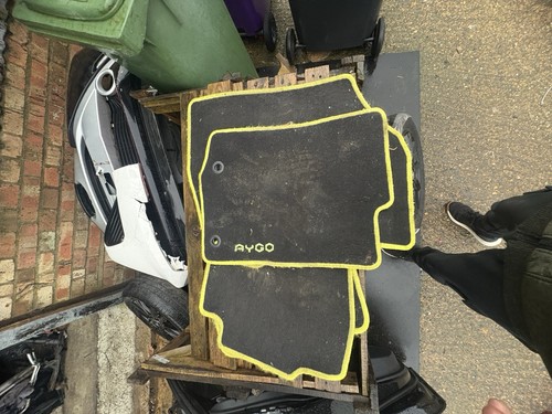 Toyota aygo floor - toyota,