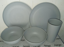 new 5 pcs Mainstays Plastic