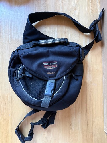 Tamrac velocity camera bag - 7,