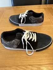 Mens Black Animal Evolution Trainers Skate Shoes Size Uk 9 Us 9.5 Eu 43