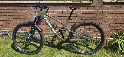 2022 trek slash carbon - 9.7,