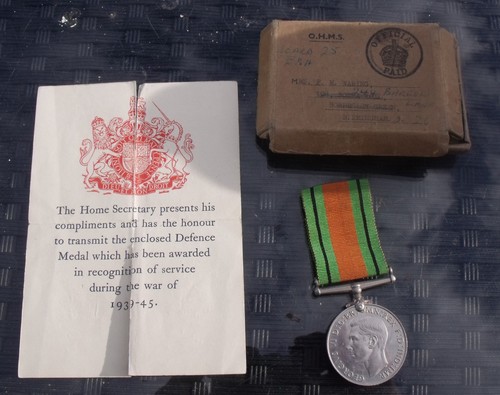 Ww2 defence medal box of - ww2,