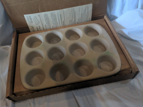 Pampered chef stoneware - chef, 12