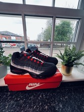 Nike Air Max 95 x Liverpool FC