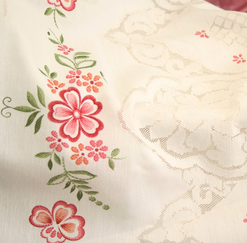 Large white tablecloth pink - large,