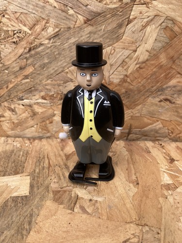 Fat controller wind - up, walking