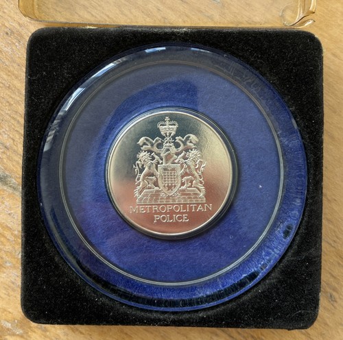 Vintage metropolitan police - metropolitan,
