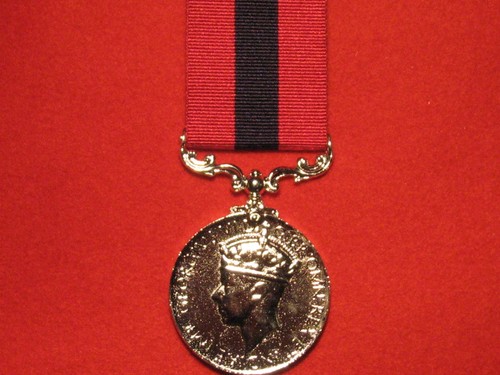 Full size distinguished - full,