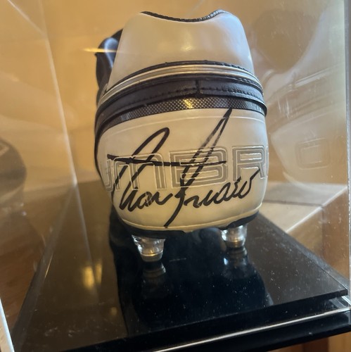 Alan shearer signed umbro - alan,