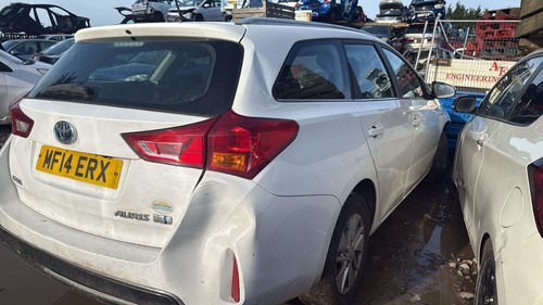 2012 2018 toyota auris - toyota,