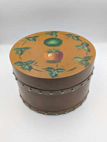 Vintage wooden decorative - vintage,