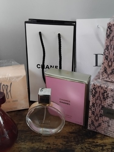 Empty perfume boxs some - empty,