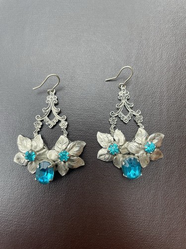 Elegant floral earrings - floral,