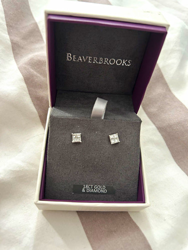 Beaverbrooks 18ct gold square - gold,