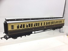 Hornby R4119D OO Gauge GWR Clerestory Composite Coach 954
