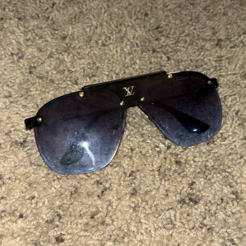 Louis vuitton men shield - louis, men’s