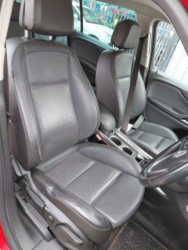 Vauxhall zafira tourer 2010 - zafira,