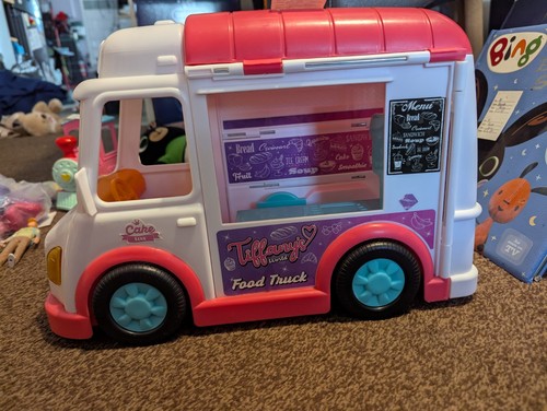 Tiffany food truck - truck, working