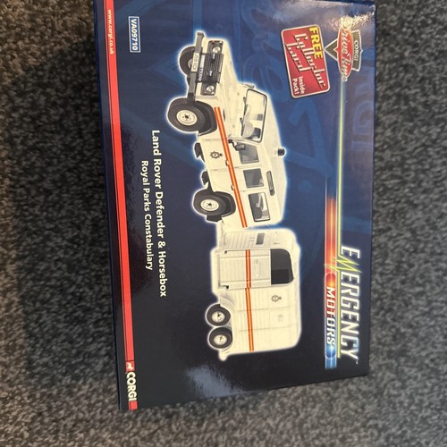 Corgi land rover defender - corgi,