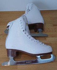 JACKSON CLASSIQUE ICE SKATING