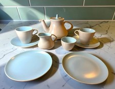Poole pottery twin tone - poole,