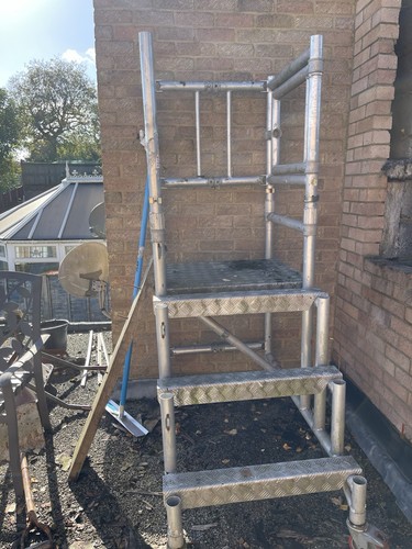 Scaffold podium steps - podium,