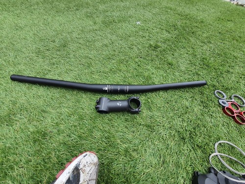 Bontrager handlebars and stem - handlebars,