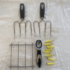 Kitchen Bundle Turkey Lifting