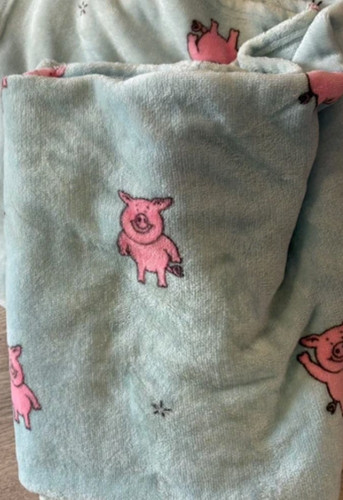 Percy pig fleece throw - pig,