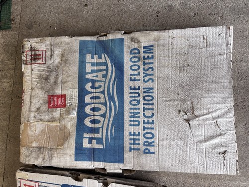 Floodgate door protection - floodgate,