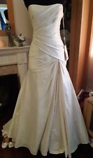 REDUCED Gorgeous Ivory Wedding Dress by Ellis Bridals Style. 11104 Size. 12