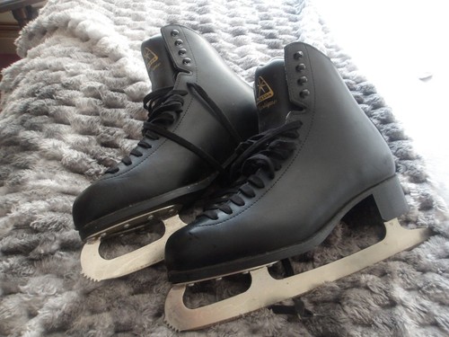 Jackson mystique figure skates - figure,